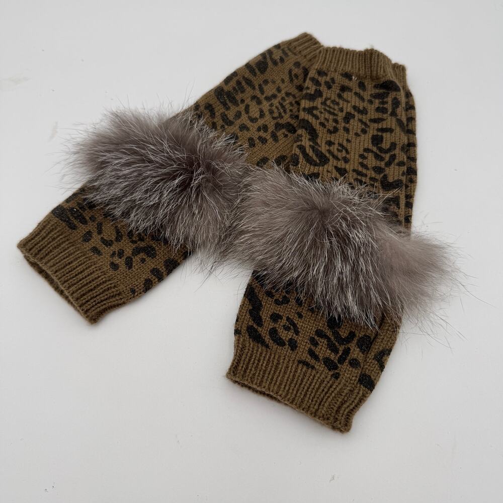 Mitchies Matchings Wrist Warmers Died Blue Fox Skin Gloves Mittens